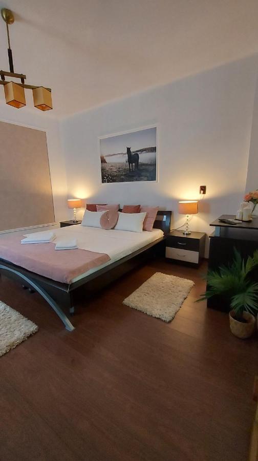 Ambiennt Hotel Букурещ Екстериор снимка