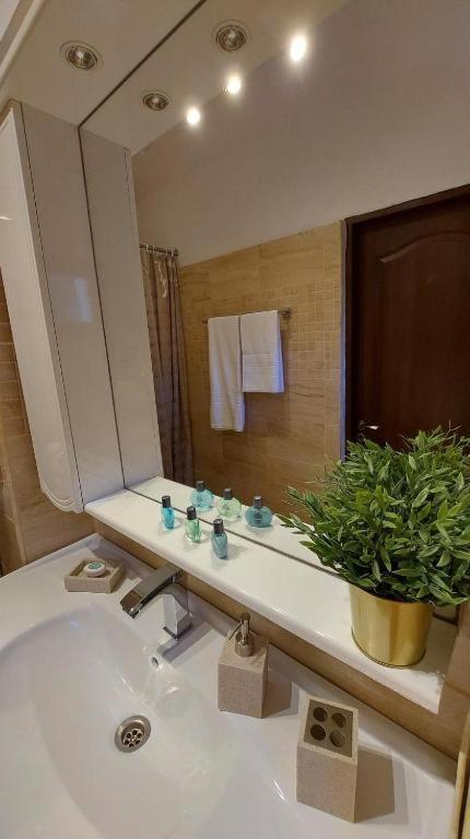 Ambiennt Hotel Букурещ Екстериор снимка