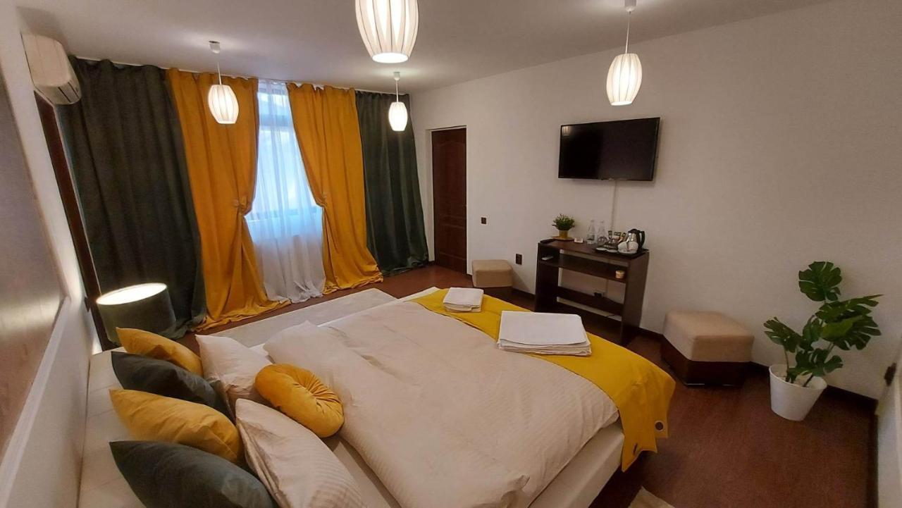 Ambiennt Hotel Букурещ Екстериор снимка