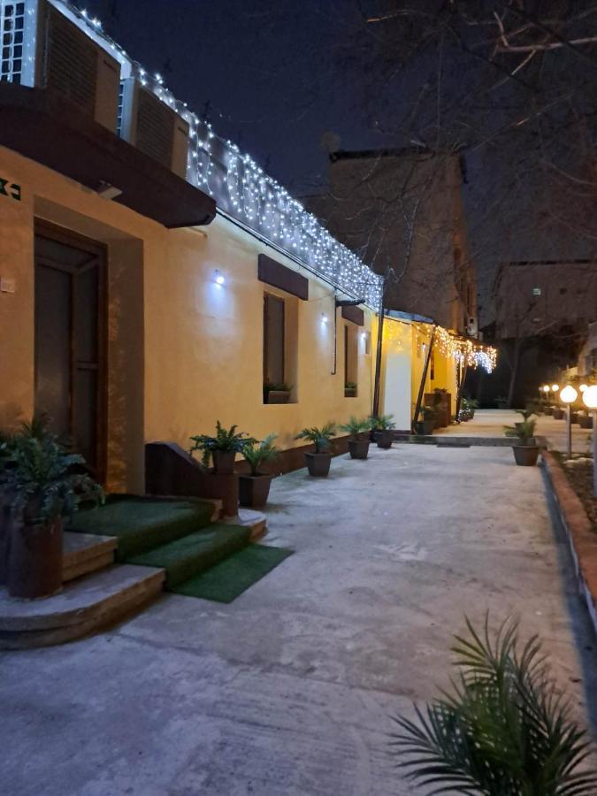 Ambiennt Hotel Букурещ Екстериор снимка