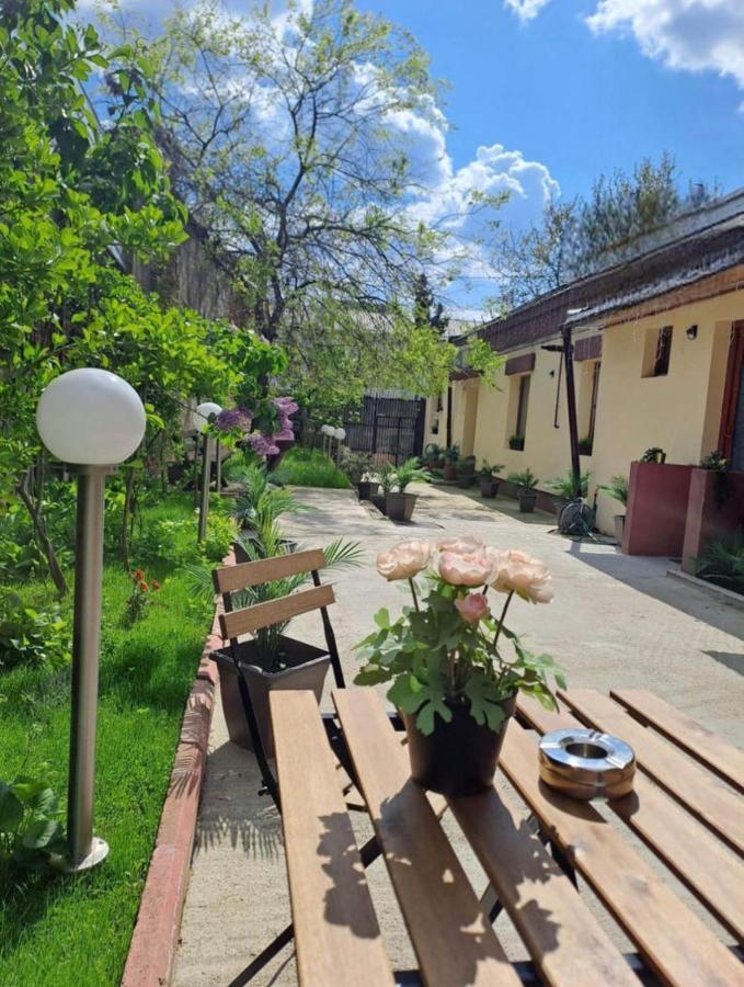 Ambiennt Hotel Букурещ Екстериор снимка